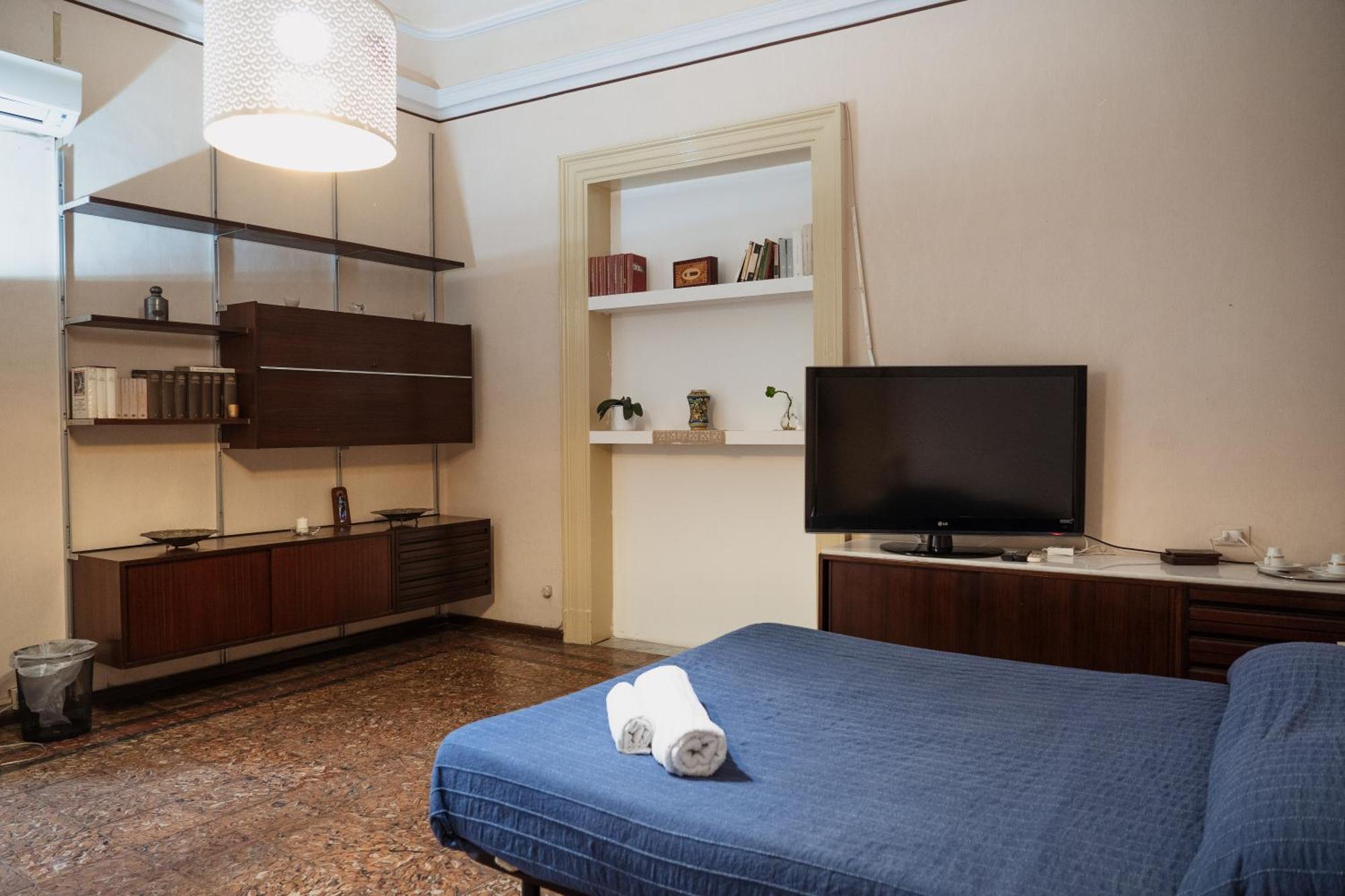 Bed And Books Bed & Breakfast Catania Exterior photo